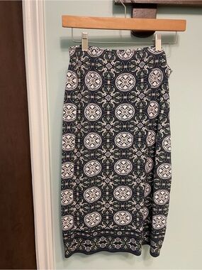 Max Edition Navy and White Geometric Pencil Skirt